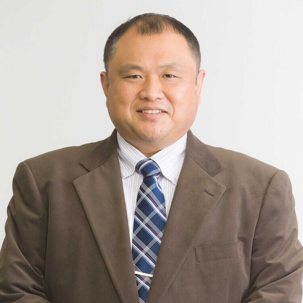 吉田　康徳　教授