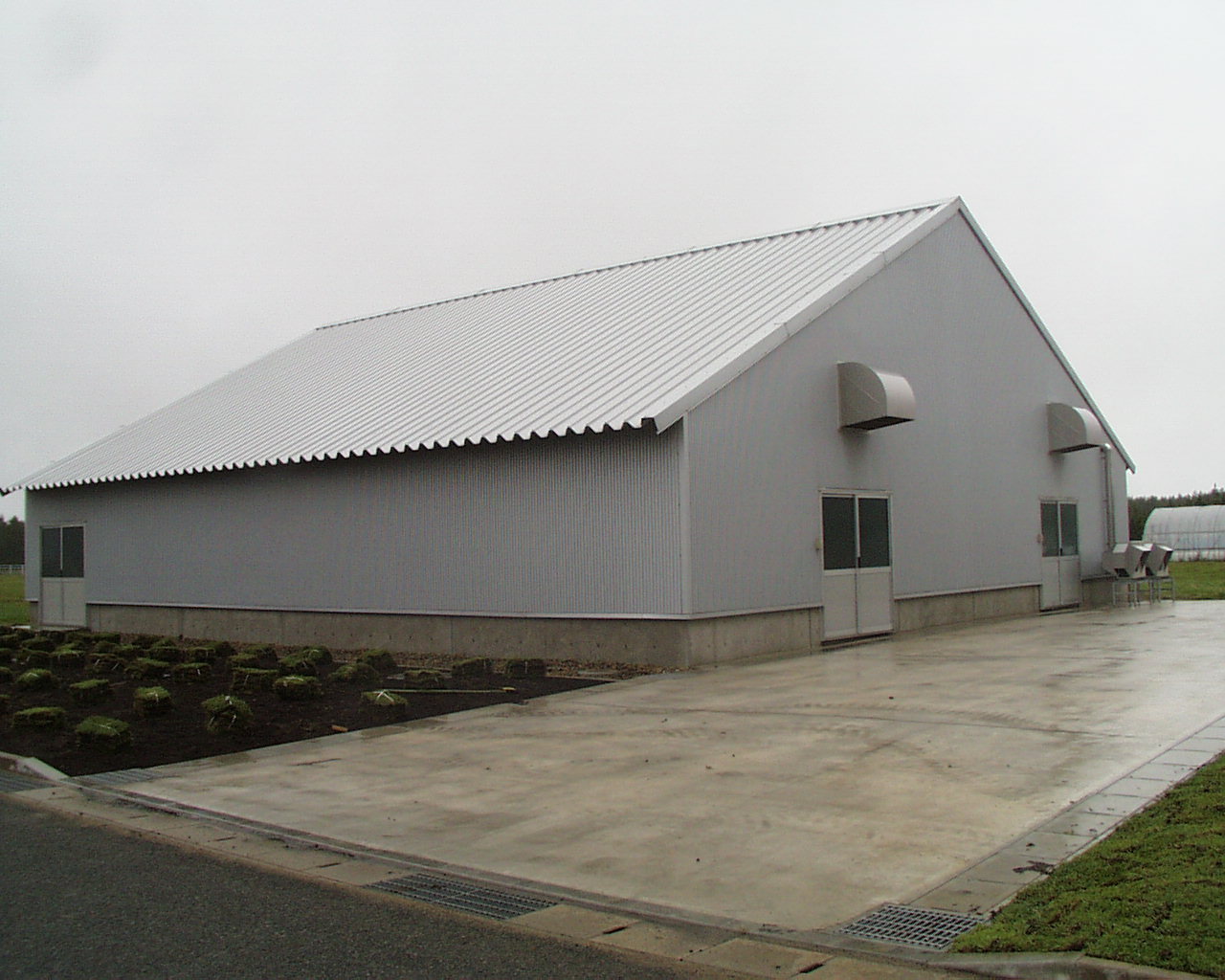 秋田県立大学の実験用植物工場
