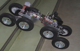 写真：レスキューロボットⅠ型（H23）