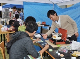 工作教室なども多数出店